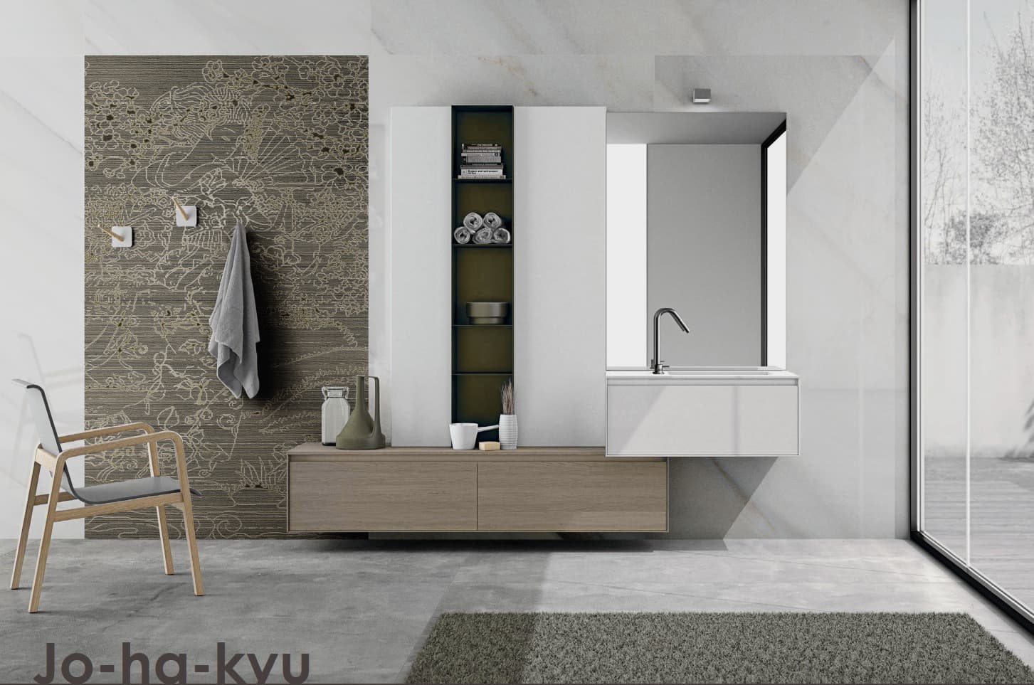 Una vista di un bagno moderno e minimalista. Sul lato sinistro, una parete è rivestita con piastrelle scure che presentano un motivo decorativo dettagliato, con un asciugamano grigio appeso. Al centro, un mobile lavabo sospeso in legno chiaro e un'unità di stoccaggio bianca con ripiani aperti scuri, con un rubinetto cromato. La parete del fondo e quella a destra sono in marmo chiaro. La parte inferiore dell'immagine mostra un pavimento in cemento con un piccolo tappeto grigio scuro e una sedia di design in legno.